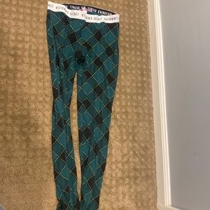 super cute victoria’s secret christmas panama pants!